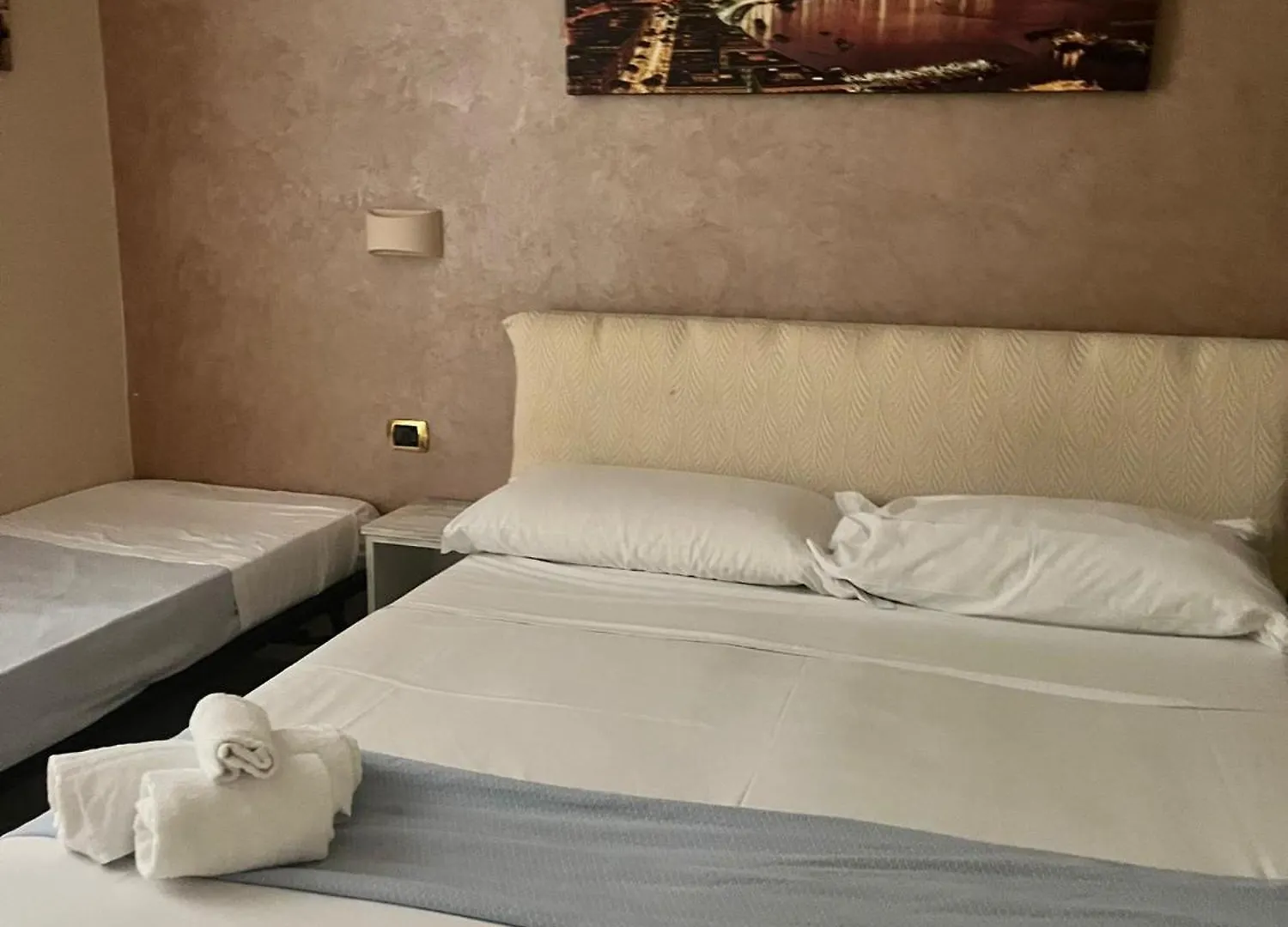 Napoli Oceania Hotels 43 Naples